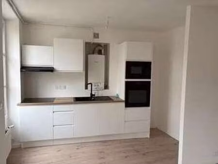 location appartement 2 pièces à melun (77000) : à louer 2 pièces / 43m² melun