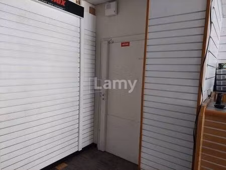 local commercial à louer