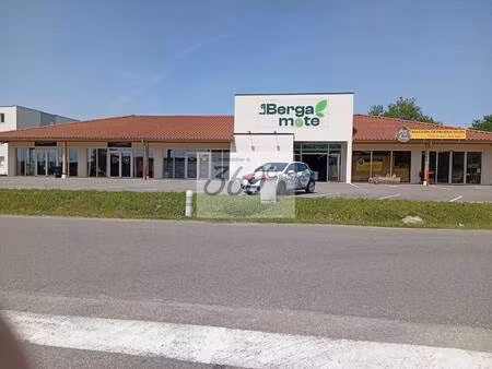 local commercial à louer