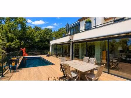 maison avec piscine et terrasse castelnau-le-lez (34)