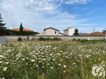 terrain constructible viabilisé à vendre