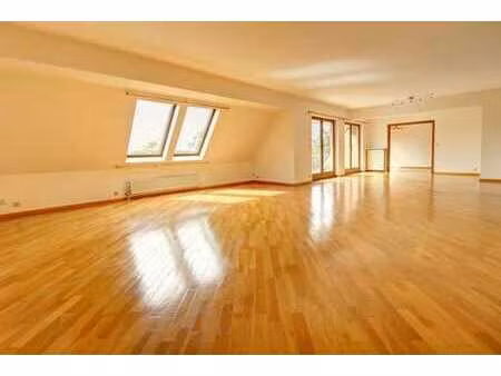 penthouse duplex +- 244m² / terrasses + garage