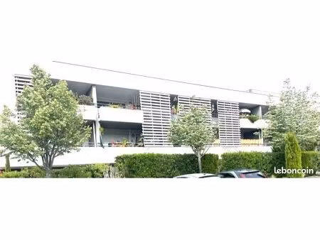 t2 de 46 m² dans petite résidence calme