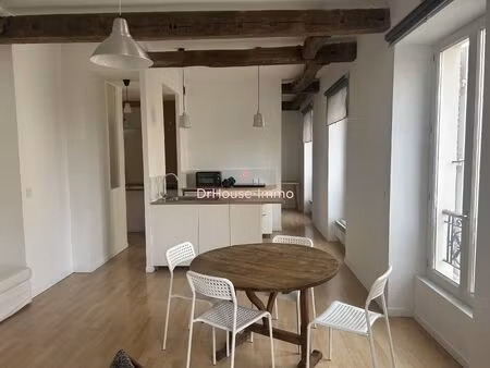 coup de coeur assuré pour ce charmant 2 pieces lumineux  idéalement situé.