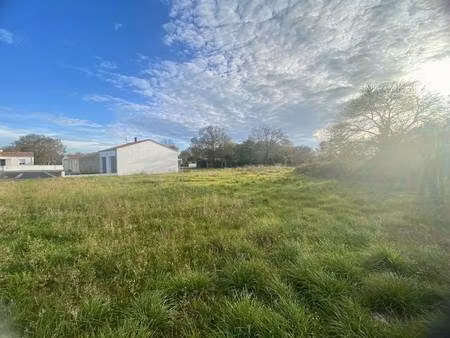 terrain constructible viabilisé à vendre