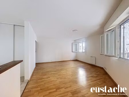 beau 2/3 pièces de 54 m² face à 'la campagne à paris' !