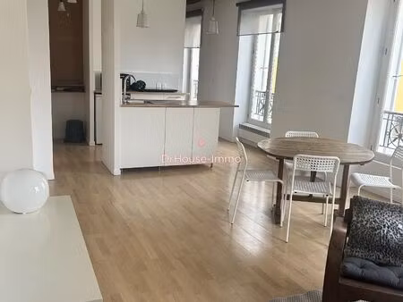 coup de coeur assuré pour ce charmant 2 pieces lumineux  idéalement situé