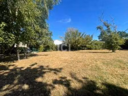 vente terrain à pont-saint-martin (44860) : à vendre / 581m² pont-saint-martin