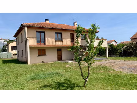 issoire maison familiale avec terrain de 800 m²  double accès et espace indépendant aménag