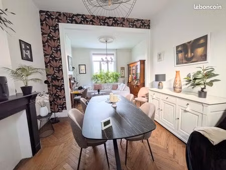 maison de ville 4 pièces 142 m²
