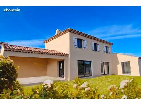 villa 95 m² + terrain de 640 m² à lauris