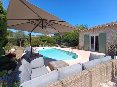 villa 4 pièces 148 m²
