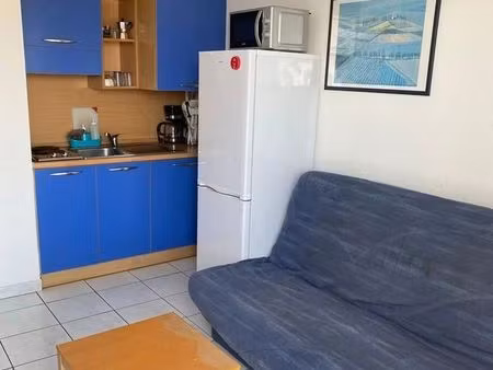 studio lumineux de 25 m² avec terrasse