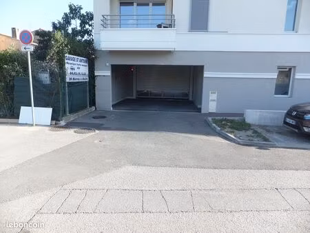 garage ferme à la roquette sur siagne
