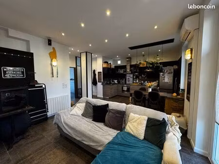 appartement 2 pièces 54 m² double balcon traversant meublé