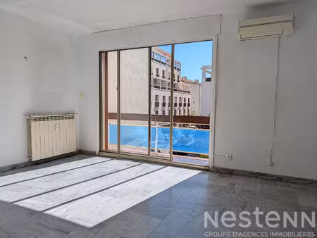 appartement 1 pièce à louer à hyères - calme et confort