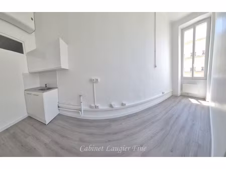 1er - bd de paris - t1 de 35m2