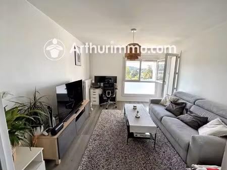 appartement t2 avec balcon - neuville sur saone