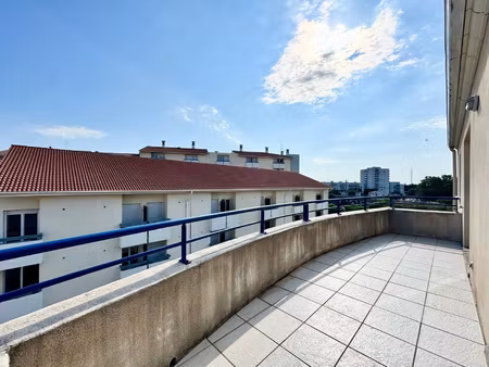 nimes / dhuoda - t3 avec climatisation  balcon et parking
