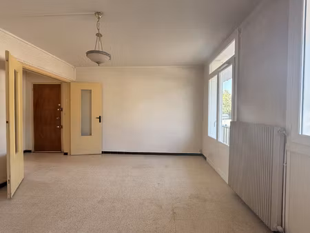 appartement 3 pièces à louer dans résidence sécurisée