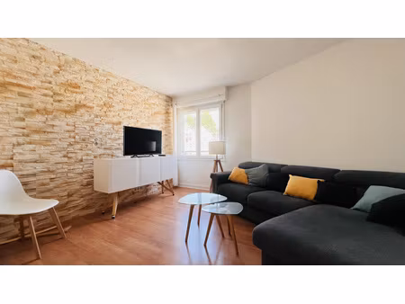 appartement t4 meublé de 75 m² entre centre-ville et gare / chauffage inclus