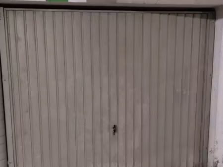 garage/box 15 m² antibes