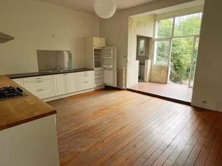 bordeaux chartrons. maison en pierre 4/5 chambres avec jardin