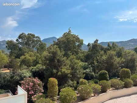 beau t2 avec terrasse - emplacement idéal