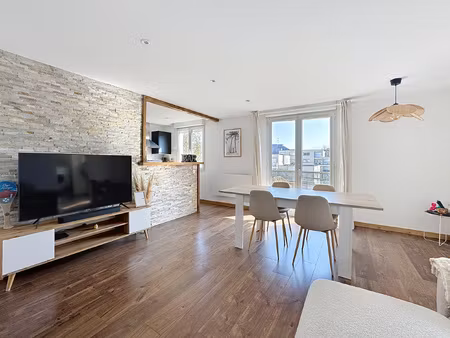 superbe t3 avec balcon et place de parking privative