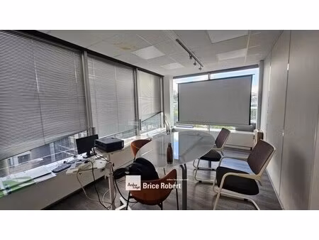 location bureaux 275 m²