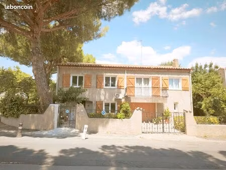 grande maison familiale rénovée – 7 pièces – 138 m² habitables  près de 200 m² au total – 