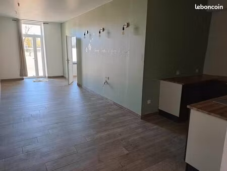 appartement rez une chambre + bureau culan centre