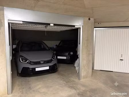 location garage / box sécurisé 15m² – écully