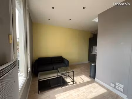 asnières sur seine  très joli 2 pièces de 30m² très bien agencé et meublé