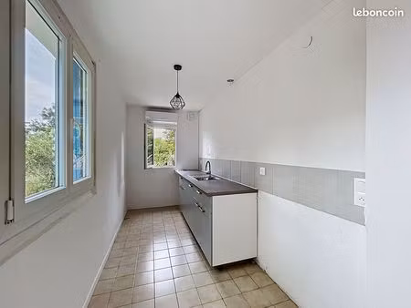 studio 1 pièce 38 m²