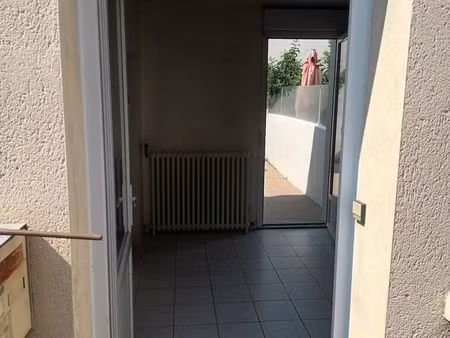 a louer centre de moncoutant