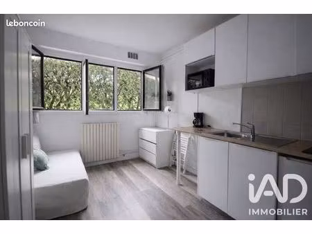 studio 1 pièce 12 m²