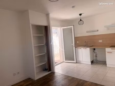 studio 1 pièce 24 m²