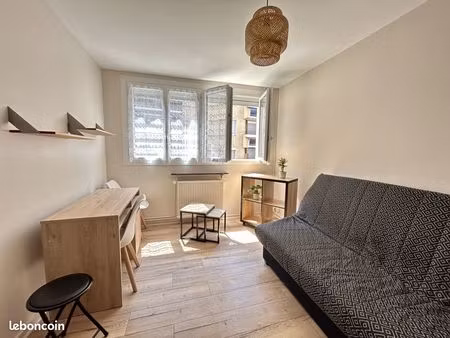 studio 1 pièce 25 m²
