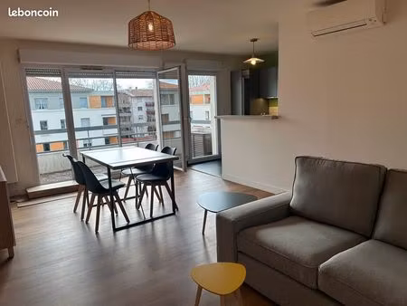 t3 meublé avec balcon et parking