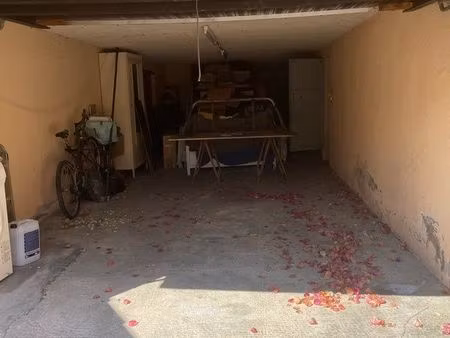 recherche garage en location