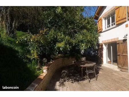 maison avec jardin et 2 terrasses