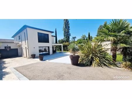 exclusivite magnifique villa contemporaine