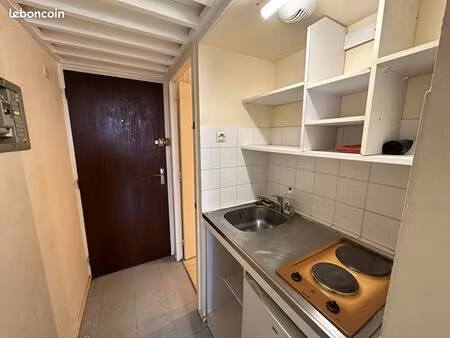 appartement 1 pièce 14 m²