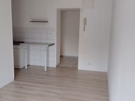 appartement f2 centre-ville - saint-quentin (02)