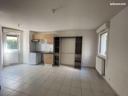 studio 1 pièce 26 m²