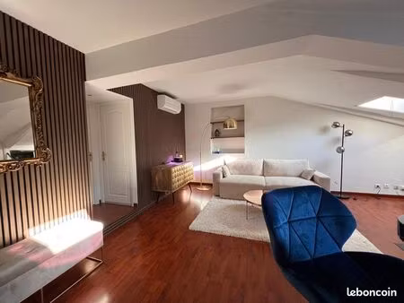 appt entièrement climatisé. dans petit immeuble bourgeois très faible charge