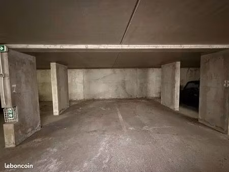 parking/box lyon