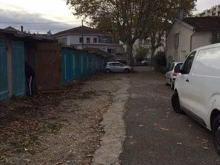 vendre un garage lyon 5