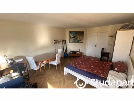 chambre 1 pièce 22 m²